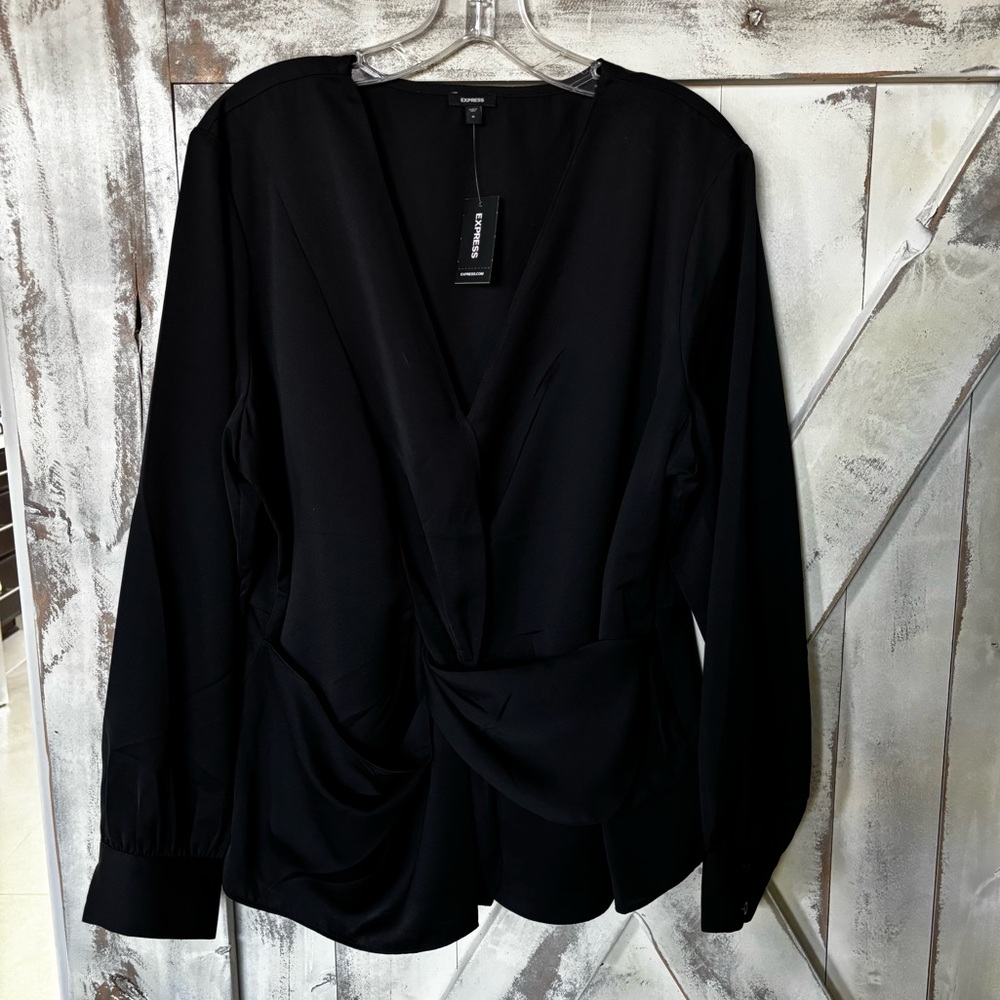 NWT Express twist front blouse